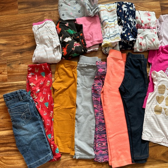 Girls 4T lot - Picture 4 of 4